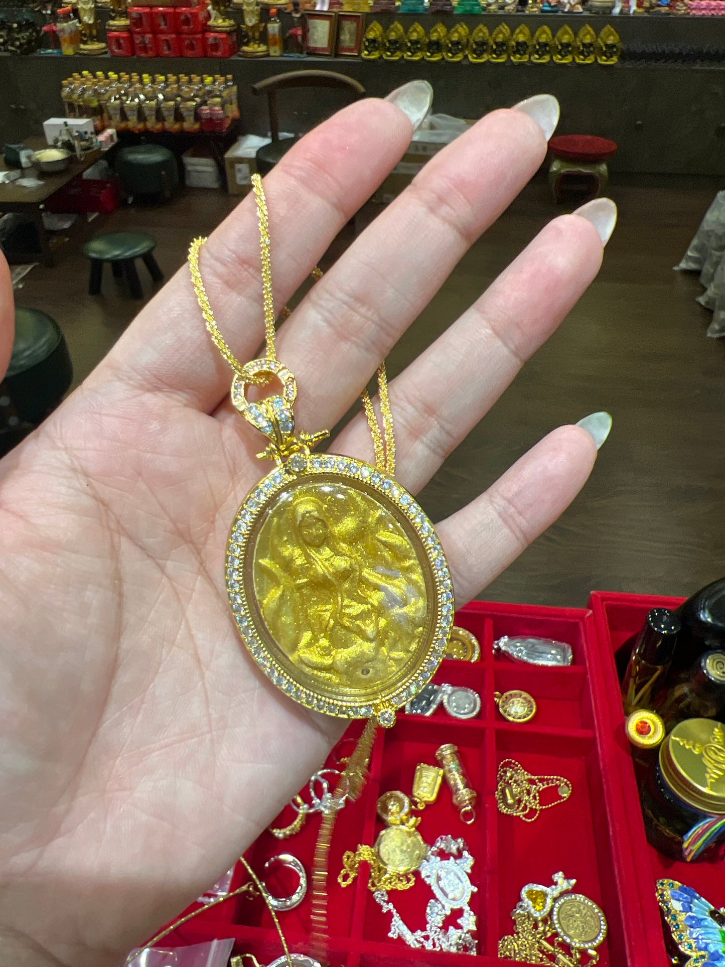 🦊 Micron Gold Nine-Tailed Fox Amulet