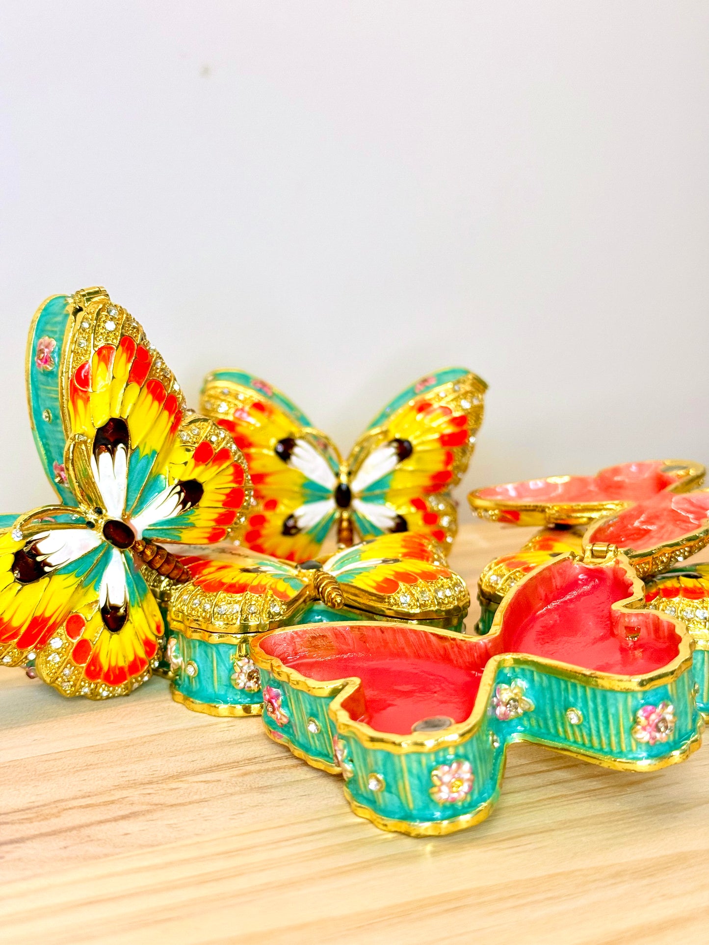 🦋 Butterfly Transformation Balm | Unlock Your True Potential & Radiate Success!