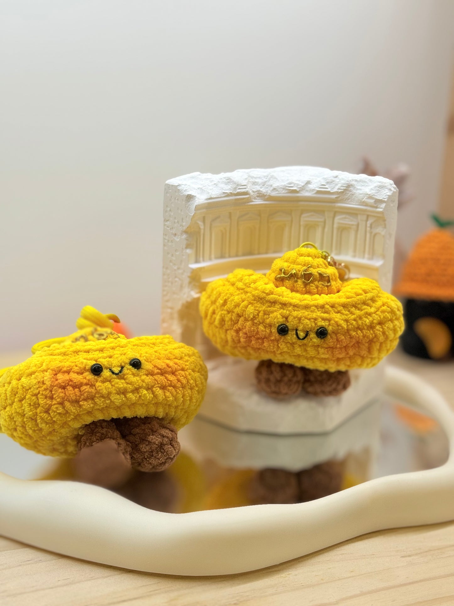 🔑 Eight-Vault Prosperity Ingot Keychain