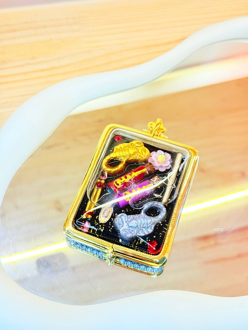 🦂Scorpion Goddess Amulet: Wealth & Femme Fatale