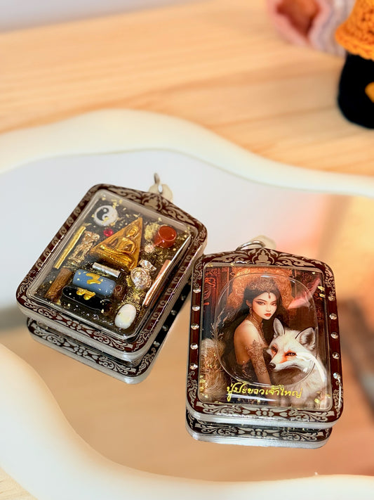 Lersi Longya – The Divine Nine-Tailed Fox Amulet