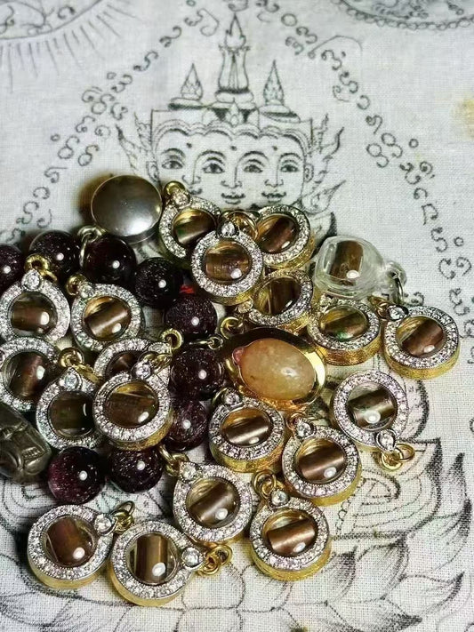 Heartbinder Charm by Ajarn Ohr (PO)