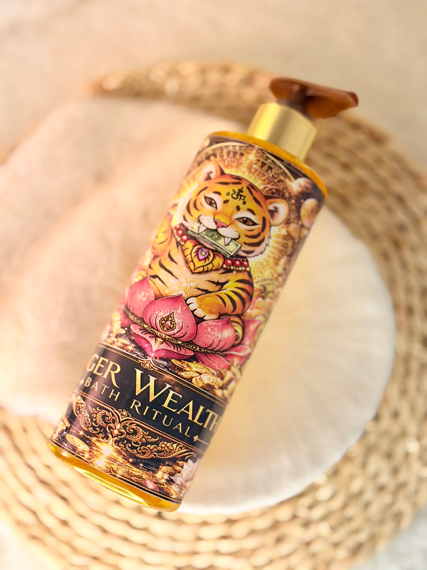 🐯💰 Tiger Embracing Gold Shower Gel