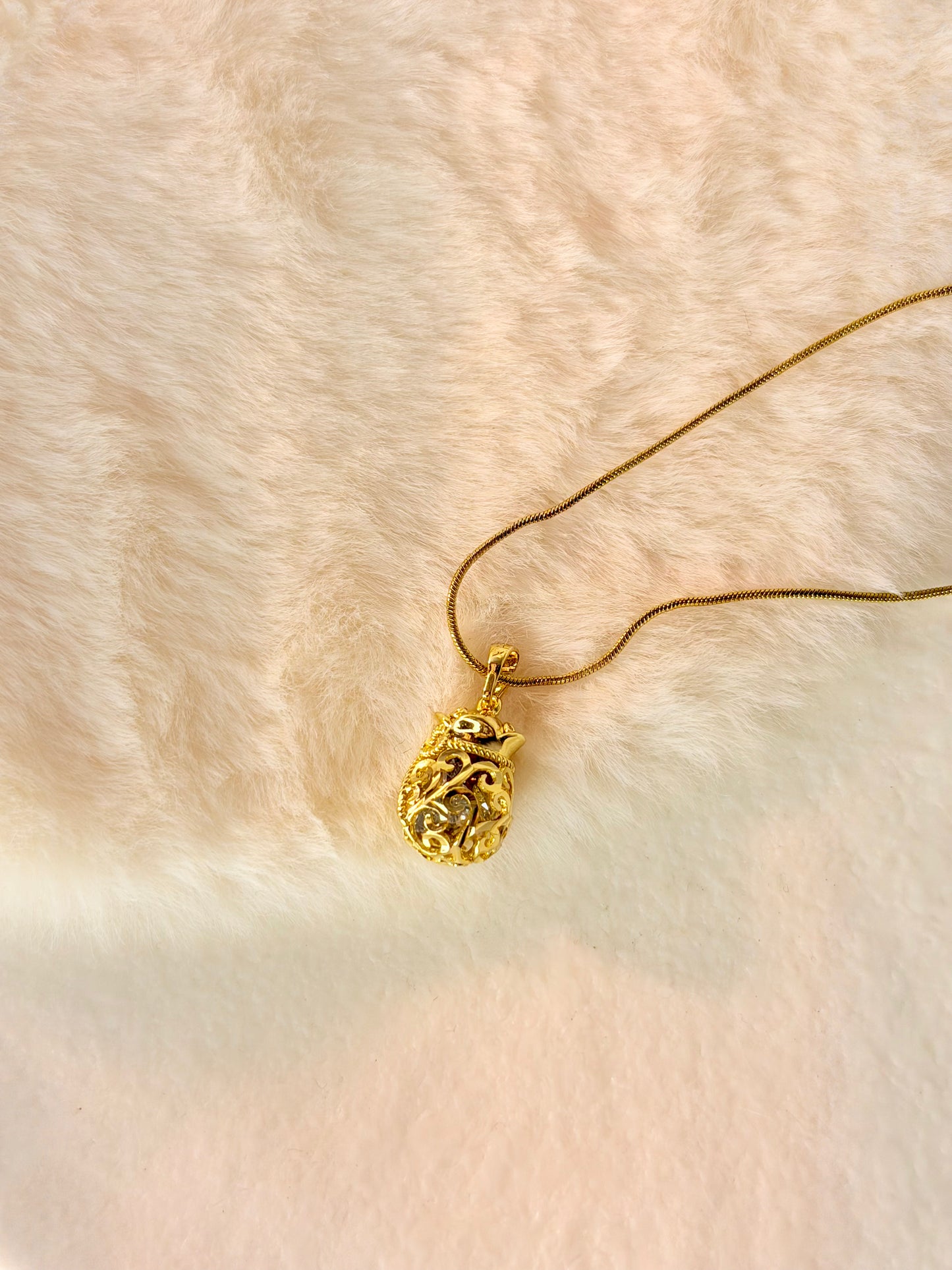 💰 Fortune Sweep Wealth Bag Pendant